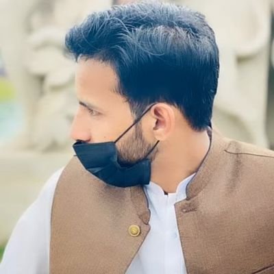 ali_al16377036's profile picture. ‏زندگی کو اتنی سستی نہ بنائیں👉
💕💕 
کہ دوٹکے کے لوگ کھیل کر چلیں جائیں👌
SAJID KING 👑