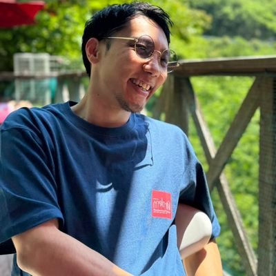 山梨県在住 34歳 ●趣味 欧州サッカー観戦 フットサル スノーボード ●経歴 2010年無料案件開始 2020年脱サラ 現在無料案件と無料案件の紹介で生計をたてています!僕が精査した最強の無料案件を紹介していくのでよろしくお願いいたします!
https://t.co/JVS6TdYR8E