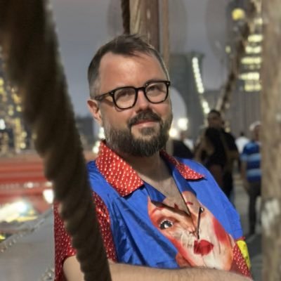 barretterouge's profile picture. Making Colorful Clothes For Everyday Wear