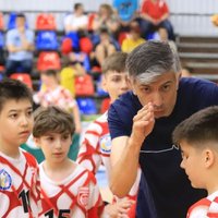 Petre Macovei (@macopetre) Twitter profile photo