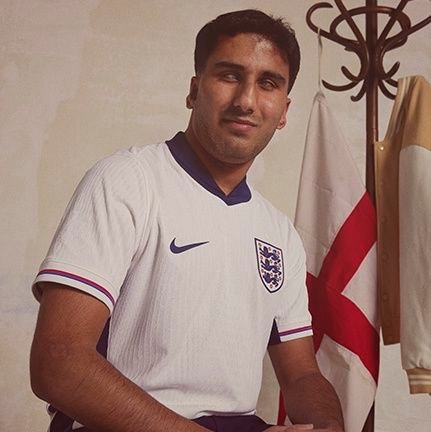 @England B1 Footballer ⚽ | Disability Awareness Advocate & Public / @TedX Speaker | Founder @LearnWithESS | E - azeemamir@live.co.uk