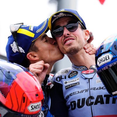 unofficial updates account for marc and alex marquez, run by @LOVVEROCKETS | next race: 🇫🇷