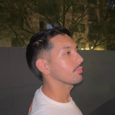 imalexbotello's profile picture. that’s hot