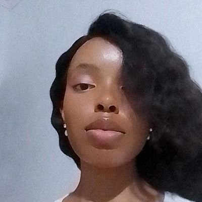 fashion designer | international business student | 💕 fast cars | 🇱🇸🇿🇦