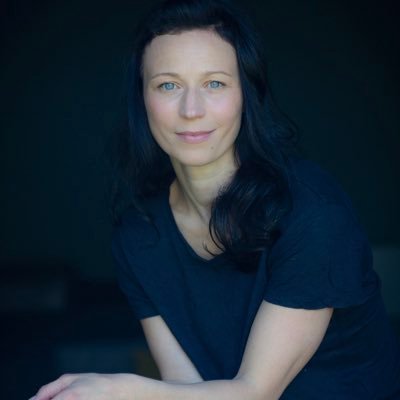 #actor #voiceover from #Aberdeenshire Acting : @MaryLizMgmt Voiceover: @Voice_Squad Parrot and jelly sweet enthusiast...Some opinions my own.