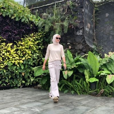 Thiarafania's profile picture. 😊