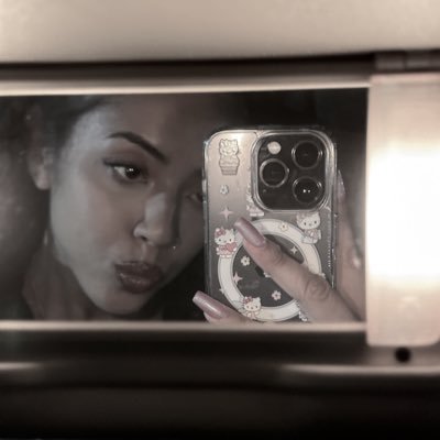 jeiaespinosa's profile picture. 25🫧 I just like talking oops 🤭 htx✈️sfo