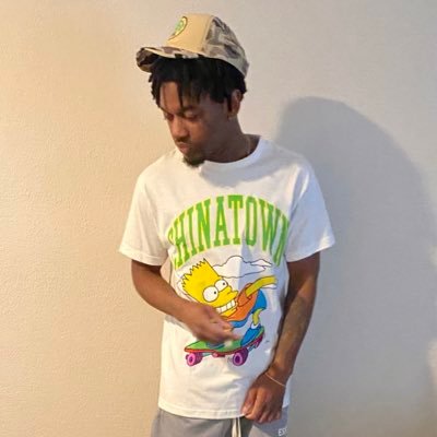 barryhen's profile picture. 