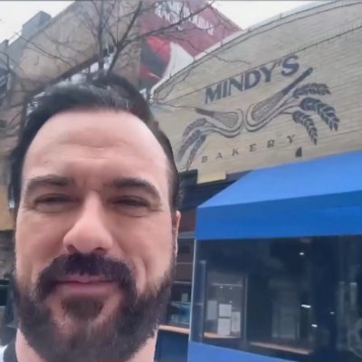 grezzomann's profile picture. Sì