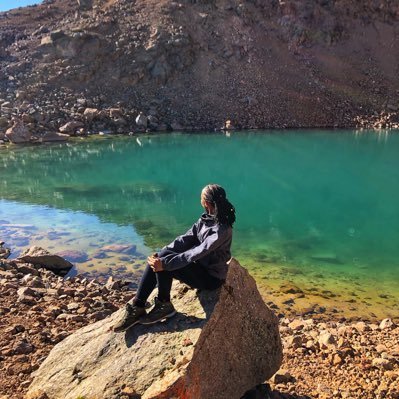 Schmetterling 🦋. I code, I write, I hike.