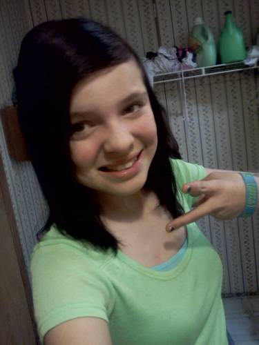 Im mee u dont, like, mee dont, talk tooo mee I lovee my family andd frends andd my bf max demogola im athletik dont mind getting dirty!!!!!