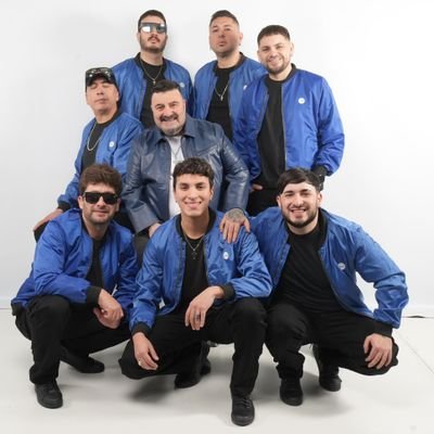 Amar Azul uno de los grupos mas escuchados y queridos por varias generaciones con su Cumbia Nena conquistaron mas alla de sus fronteras divertidos unicos.
