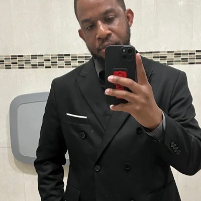 marc00whisper's profile picture. ♛Marc-Anthony | M.Phil Loading | Vice President of Operations | Finally at Peace | #ProudCampionite • |