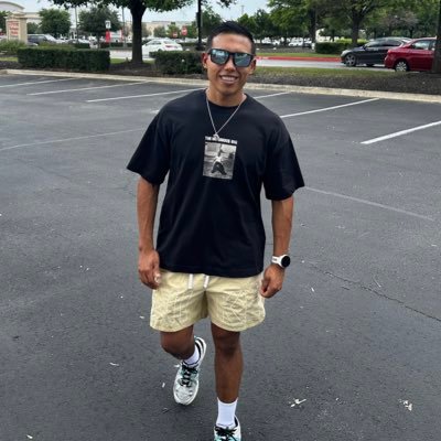 kb_bazan's profile picture. A little obsessed with College 🏈