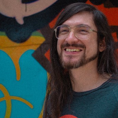 itscarlosfas's profile picture. 🤖 Graphic nerd, recently obsessed with UX, UI and 🎹 City Pop. Doing hot sh!t  Hot Page 🔥.