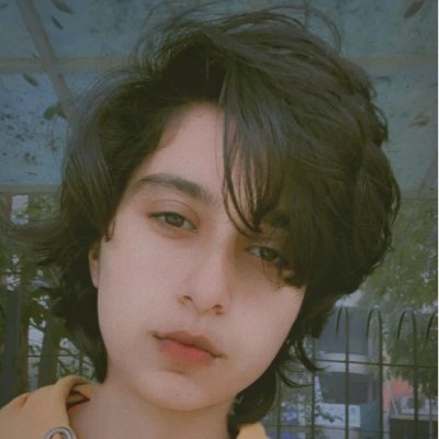 Munazza_2019's profile picture. Relationship status: Netflix and Ice cream