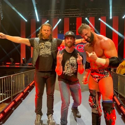 HUS-varr! @majorpodnetwork Major Mark 4 Life. Host of @MajorWorldOrder Podcast. Traveling, Filmmaking & just following my dreams training to be a Pro Wrestler