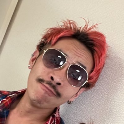 ツイストパーマ、ツイストスパイラルパーマ、ブリーチカラー推し美容師ナイト 【大倉山駅】https://t.co/Vdvpiblub2 高校球児に育てたい親父