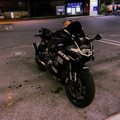 Ryukyu_R1wako's profile picture. 沖縄🌺🏍 YZF-R25⇒YZF-R3⇒YZF-R1 GYTR ツーリング誘って下さい😊 98s'