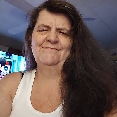 nellie_dan83391's profile picture. having fun
