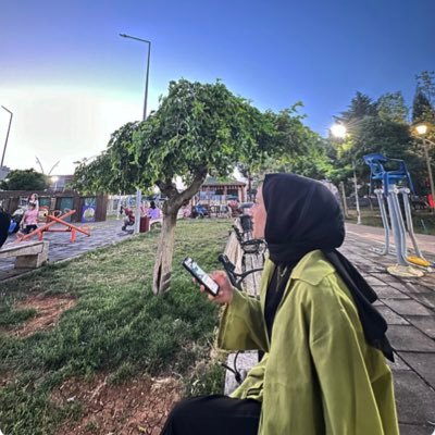 aasult__'s profile picture. li ber xwe didim🌹