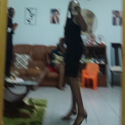 Llydie_lydia's profile picture. Étudiante en Métiers de la Banque.                               

Mon pays mon combat!🇨🇲❤️