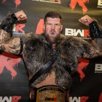 𝔗𝔥𝔢 𝔓𝔬𝔴𝔢𝔯ℌ𝔬𝔲𝔰𝔢 𝕭𝖑𝖆𝕶𝖊 (@blakewrestling1) 's Twitter Profile