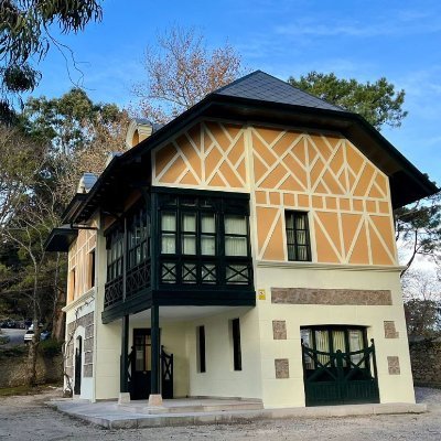 Escuela Oficial de Tiempo Libre de la D. G. de Juventud - Gob. de Cantabria.
Formación permanente, cursos, talleres, Educación para la Transformación Social