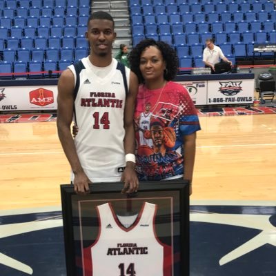 GTroutman14's profile picture. Luke 14:11 | @lakers | FAU 🏀 Alum