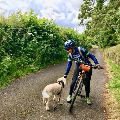A Northumbrian across the border🏴Love walking our dogs in the hills. Slow cyclist, big fan of domestic cycle racing. Cellist.