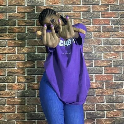 queengolden112's profile picture. I follow back ASAP💯 test my speed ✌️