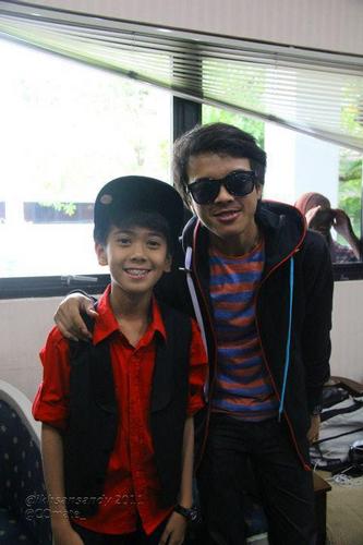 mhloverRezh's profile picture. 