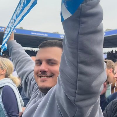 breakdancemomi's profile picture. he/him
@eintracht & @VfLBochum1848eV