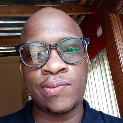 drag_lloyd's profile picture. Mogapi coolers and hosting