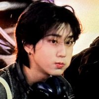 phro.★ (@bitesthewall) 's Twitter Profile
