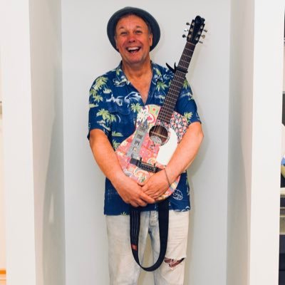 Chief @ Daintees ex Kitchenware & London records 82/92 Capital Records USA 87/92 Producers: Gil Norton, Paul Samwell Smith, Pete Anderson, Lenny Kaye