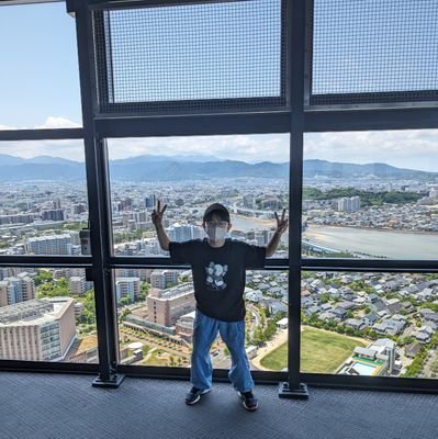 🍊万年係長。だいたい出勤前にポスト、仕事の合間に返信してます。今ある幸せを大切に。子供3人。毎朝「ぼちぼちいきましょ~」って呟いてるだけの中年オヤジです☺️🍀よろしくお願いします🍀