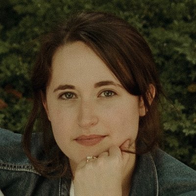 director of creative production @meetcuteromcoms. go crazy for rom-coms and cauliflower. just dabbling here 🦆
