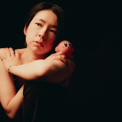 胡散臭いといわれる生粋の大阪出身者。役者やってます。フリーになりました。Webスキル勉強中。最近バイト先の配置換えでトレカ取り扱うようになりました(ポケカ、デュエマなど)167cm。猫派。カービィ、もけけ好き。
撮影:添田晃史様(@firo39) (アイコン)