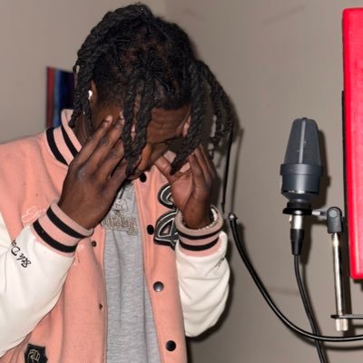 Im really a artist ✍🏾🎤🎧🎼fw me and come get you bull 🦍 at hundo kennels