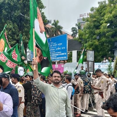 पूर्व अध्यक्ष, छात्र राजद,
वीर कुंवर सिंह विश्वविद्यालय,आरा
शोधार्थी, अर्थशास्त्र soldier of @yadavtejashwi