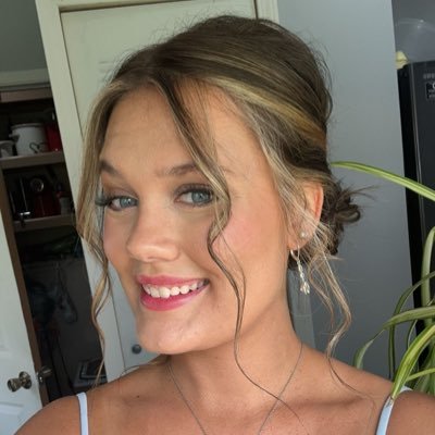 emathackery's profile picture. 