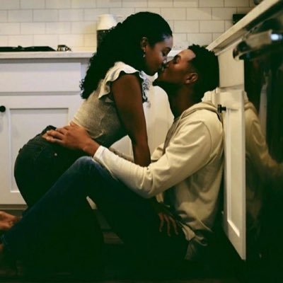 zavonthinker's profile picture. here to feel the twinkling lights ✨