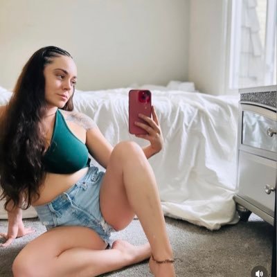 lexusslade's profile picture. a real Aquarius