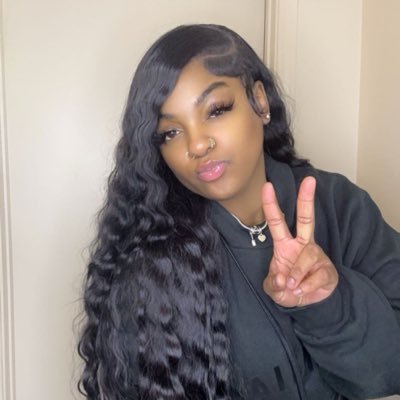 yanaa120's profile picture. 🎓🤞🏼🥰