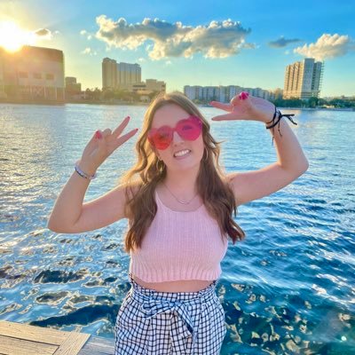 samanthapclark's profile picture. 