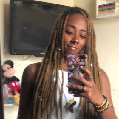 michelegama's profile picture. Orgulho negro, sorriso afronta. 🖤✊🏾