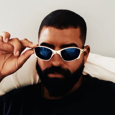 Pesquisador e curador | Autor do Sons da Perifa na @folhadespaulo | Co-fundador da Corre