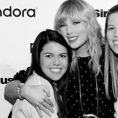 Born 1989 #SeniorSwifties 🤍Swiftie Since 2006 🤍TN x7🤍MET TAYLOR 8-23-2019 SiriusXM Townhall Contest Winner🤍 ATW Short Film Invitee but could not attend 😢