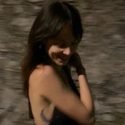 MAS MEU CORAÇÃO É GRANDE E CABEMMM
TODOS OS MENINOS E AS MENINAS QUE EU JÁ AMEIII